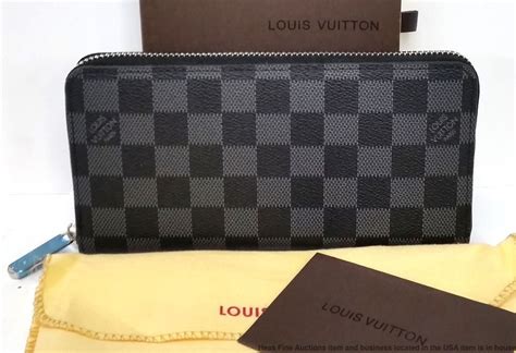 louis vuitton wallet paris.